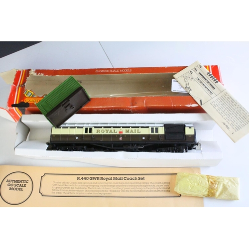 34 - Boxed Lima OO gauge Eastfield locomotive plus a boxed Hornby R4526 Operating Mail Coach 849 and bixe... 