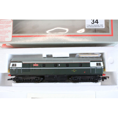 34 - Boxed Lima OO gauge Eastfield locomotive plus a boxed Hornby R4526 Operating Mail Coach 849 and bixe... 