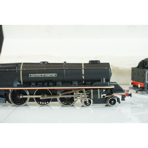 34a - Boxed Wrenn OO gauge W2241 4-6-2 Duchess of Hamilton 4-6-2 with tender, with instructions