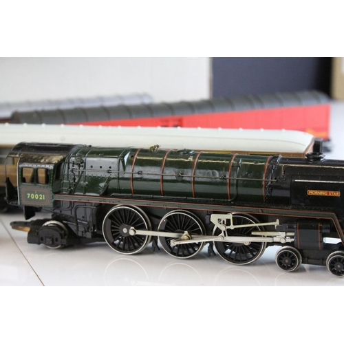 36 - Nine Hornby OO gauge coaches featuring 2 x Royal Mail coaches plus a Hornby Morning Star 4-6-2 locom... 