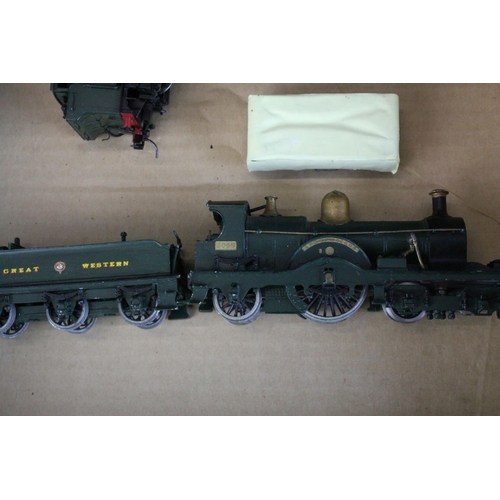 39 - 12 OO gauge locomotives to include Airfix 0-6-0 LMS with tender, Bachmann 0-6-2 GWR etc