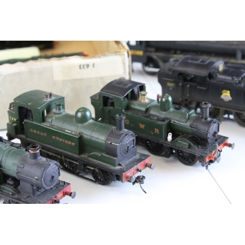 39 - 12 OO gauge locomotives to include Airfix 0-6-0 LMS with tender, Bachmann 0-6-2 GWR etc