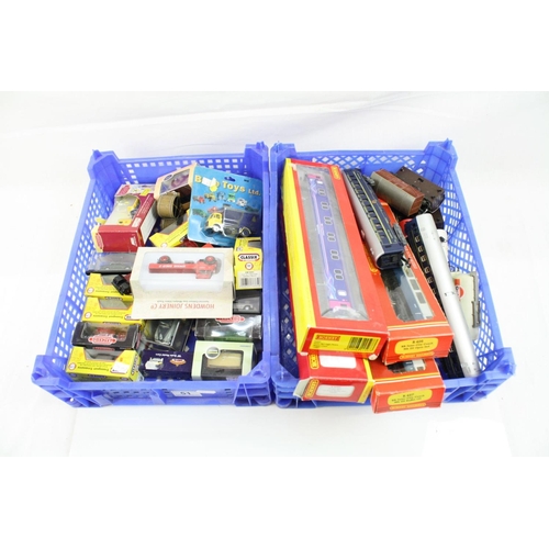 51 - 12 OO gauge items of rolling stock to include Hornby, Pocher, Triang plus 4 boxed Hornby coaches to ... 