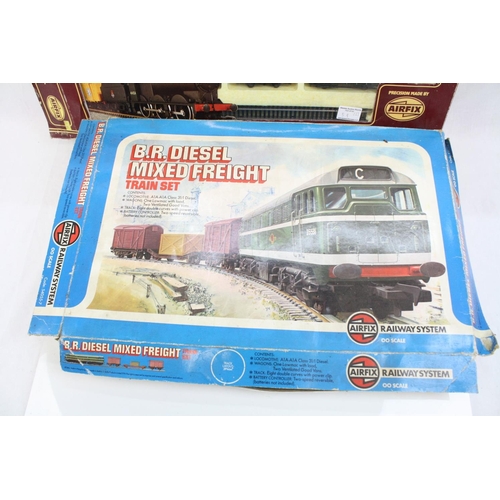 59 - Two boxed OO gauge electric train sets to include Airfix GMR 54065-4 Euston to Liverpool and Airfix ... 