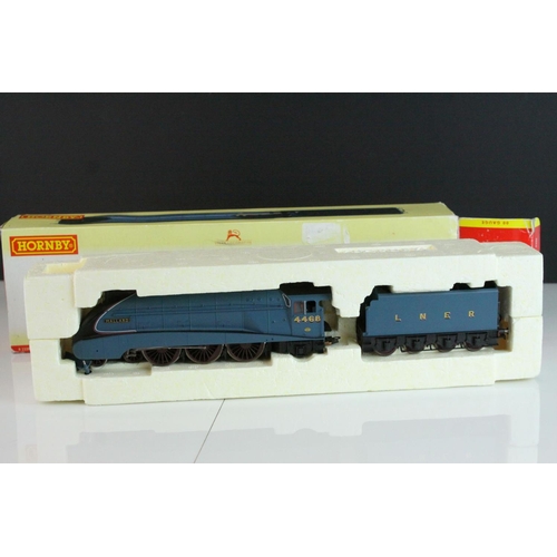 6 - Boxed Hornby OO gauge R2339 LNER 4-6-2 Class A4 Mallard locomotive, tatty outer box