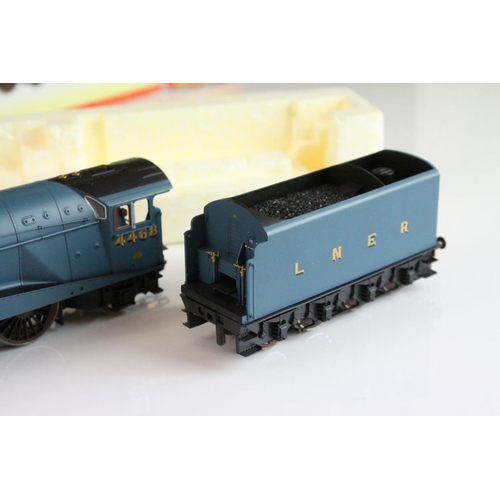 6 - Boxed Hornby OO gauge R2339 LNER 4-6-2 Class A4 Mallard locomotive, tatty outer box