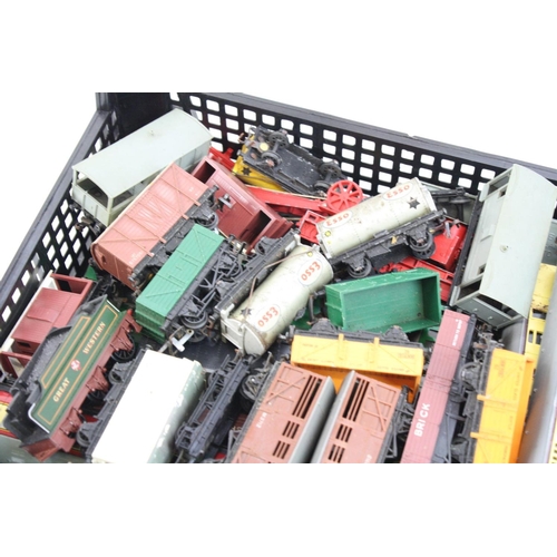 70 - 42 OO gauge items of rolling stock to include mainly Hornby Dublo & Triang