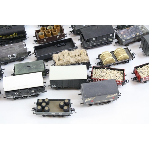 72 - 39 OO gauge items of rolling stock to include mainly Bachmann wagons & trucks