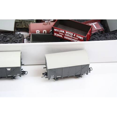 73 - 36 OO gauge items of rolling stock to include mainly Bachmann wagons & trucks