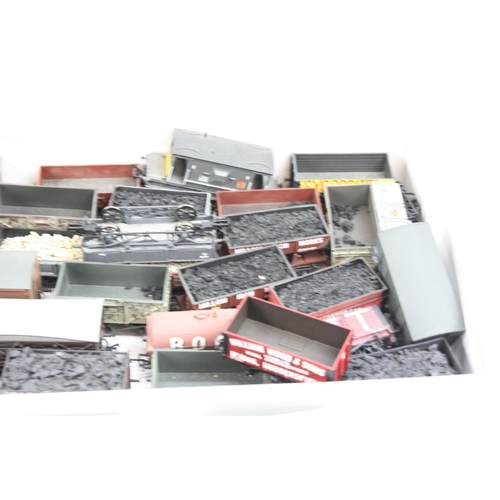 73 - 36 OO gauge items of rolling stock to include mainly Bachmann wagons & trucks