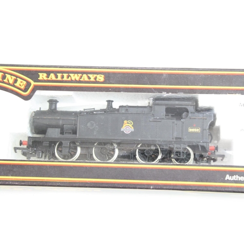 85 - Three boxed Palitoy Mainline OO gauge locomotives to include 37090 43XX Mogul Locomotive GWR green, ... 