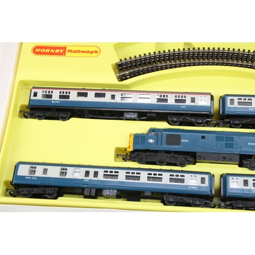 92 - Boxed Hornby OO gauge R504 InterCity Express Set with locomotive and 4 x coaches, some track missing