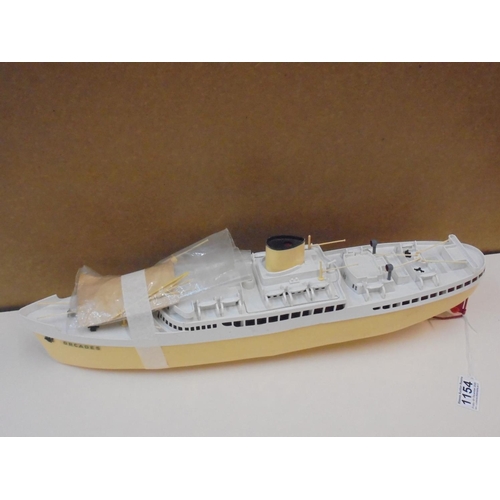 1154 - Boxed Scalex Boats 434S RMS Orcades Ocean Liner (electric) complete with masts and accessories, 50cm... 