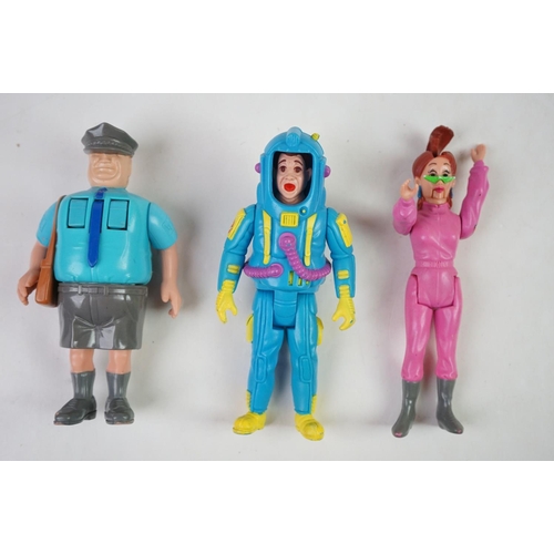 2439 - 31 x Playworn original Kenner The Real Ghostbusters action figures to include Janine Granny Gross, M... 