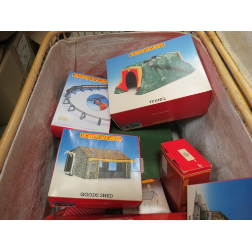 193 - Quantity of boxed OO gauge model railway accessories  to include R538 Buffet Bar, R523 Waiting Room,... 