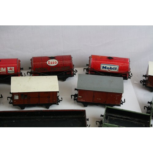 205 - 28 Hornby Dublo items of rolling stock to include tankers, wagons and trucks plus 4 x Hornby Dublo l... 