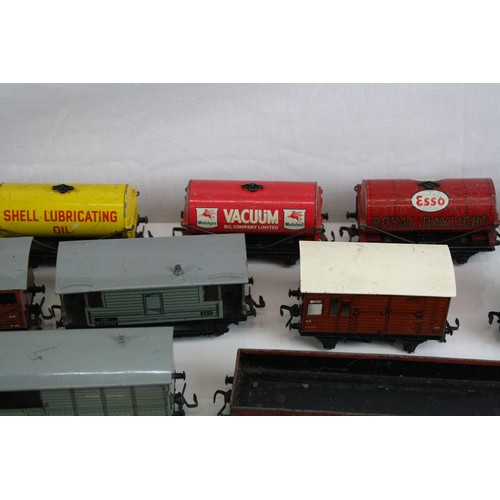 205 - 28 Hornby Dublo items of rolling stock to include tankers, wagons and trucks plus 4 x Hornby Dublo l... 