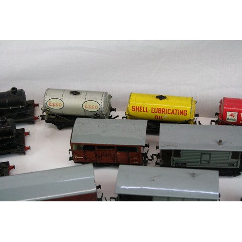 205 - 28 Hornby Dublo items of rolling stock to include tankers, wagons and trucks plus 4 x Hornby Dublo l... 