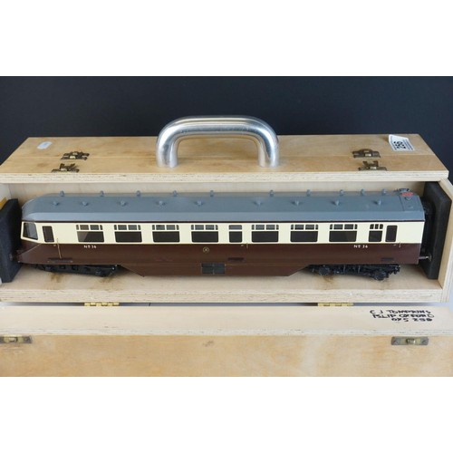 256 - Two built O gauge cast kit GWR coaches in brown / cream livery, contained within custom box, the odd... 