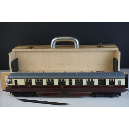 256 - Two built O gauge cast kit GWR coaches in brown / cream livery, contained within custom box, the odd... 