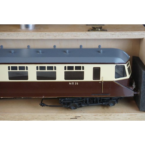 256 - Two built O gauge cast kit GWR coaches in brown / cream livery, contained within custom box, the odd... 