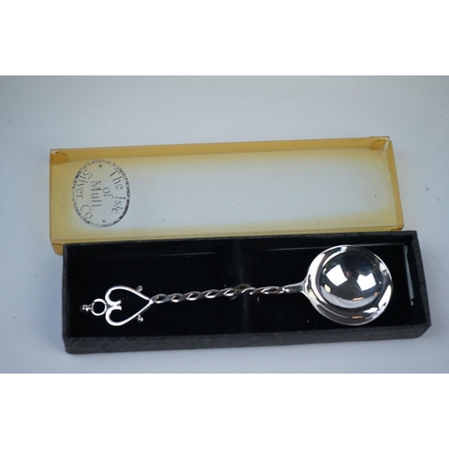218 - Selection of mainly Silver Items including Tea and Coffee Spoons, Set of Six Silver Buttons, Silver ... 
