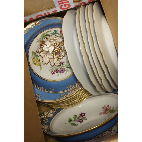67 - Extensive late 19th Century English porcelain dinner service