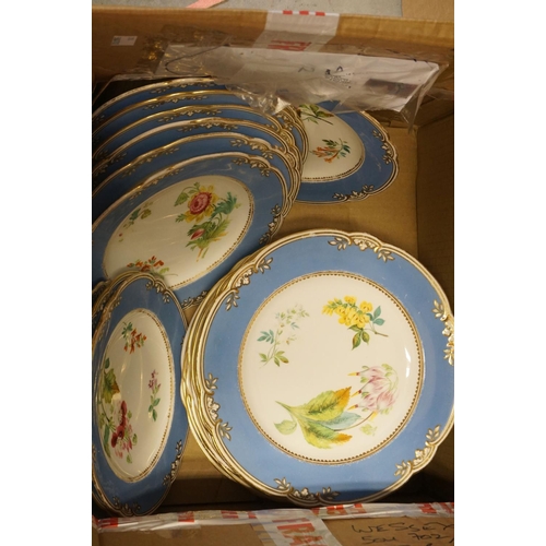 67 - Extensive late 19th Century English porcelain dinner service