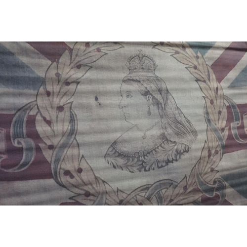 69 - Hanging ' God save the Queen ' Banner with poles, 100cms x 73cms