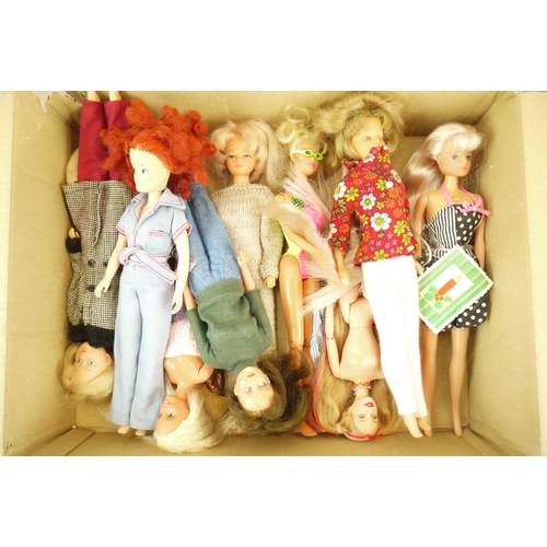 110 - 20 x Playworn contemporary dolls to include Sindy, Mattel Barbie, Simba etc