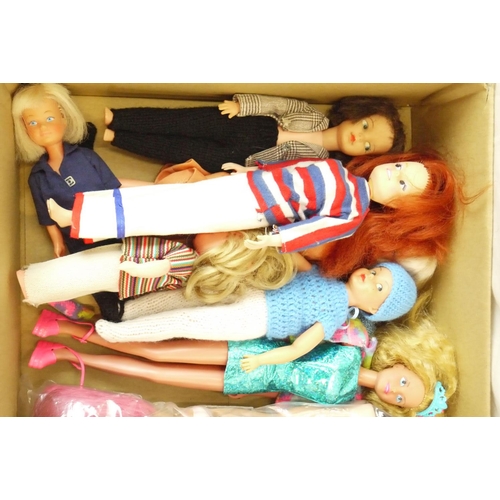 111 - 23 x Playworn contemporary dolls to include Tressy, MGA Bratz, Model Toys Ltd, etc