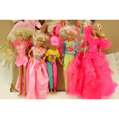 113 - 20 x Playworn contemporary dolls to include Mattel Barbie, Hasbro Sindy