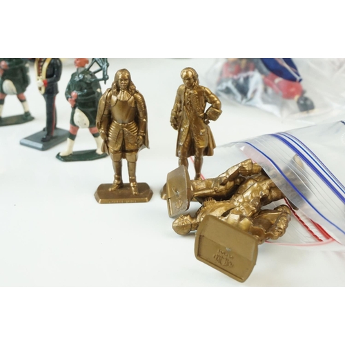 19 - Collection of mid-20th Century figures and soldiers, to include Britains, various regiments, militar... 