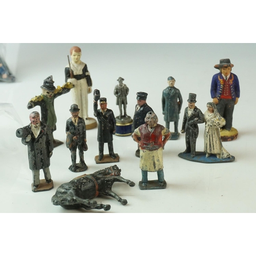 19 - Collection of mid-20th Century figures and soldiers, to include Britains, various regiments, militar... 