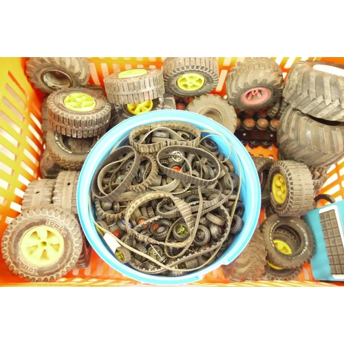 46 - Large quantity of Tonka wheel, plus plastic figures and accessories, and Corgi Sikur, Dinky, etc rel... 