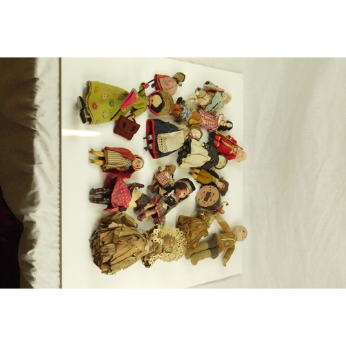 52 - Quantity of small -mid sized vintage dolls featuring china, cloth, primitive, celluloid and plastic ... 