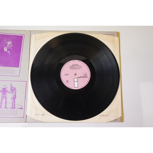 109 - Vinyl - Fairport Convention Liege & Lief (ILPS 9115) pink 'i' Island label.  Sleeve is clean but has... 