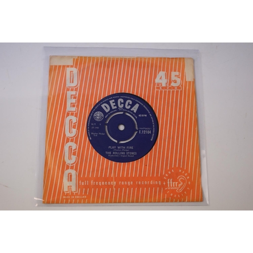 117 - Vinyl - Rolling Stones Two early 45's and an EP to include I Wanna Be Your Man (F11764) hard to find... 