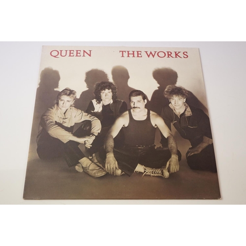 129 - Vinyl - Queen collection of 5 LP's to include A Kind Of Magic,, The Works, Live Magic, News Of The W... 