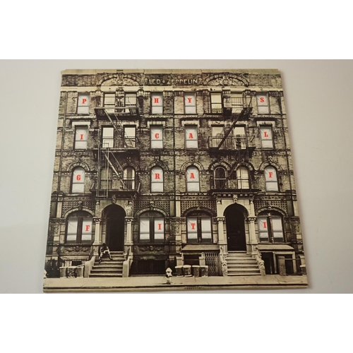 131 - Vinyl - Led Zeppelin 3 LP's to include Two (K 40037) French press later release, Four (K 50008) late... 