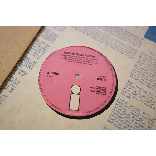 133 - Vinyl - Traffic 3 LP's to include John Barleycorn Must Die (ILPS 9116) stereo pink 'i' label, The Lo... 