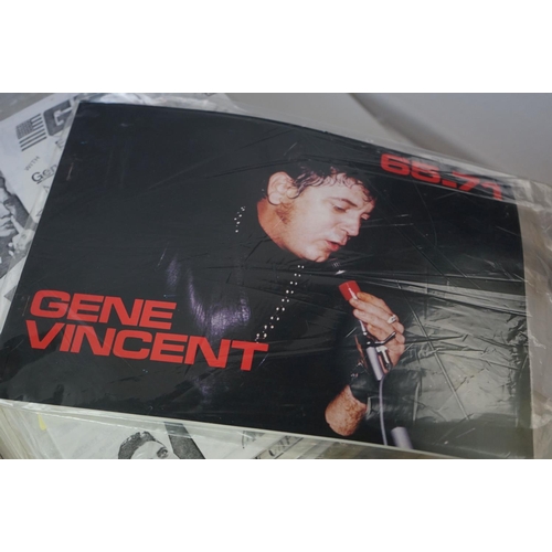 169 - Memorabilia - Gene Vincent large box of various memorabilia to include fan club magazines, newspaper... 