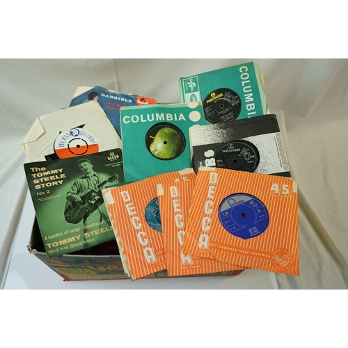 209 - Vinyl - Rock & Pop collection of approx 140 45's mainly 50's & 60's includes The Beatles and The Rol... 