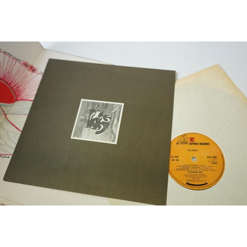 242 - Vinyl - Fleetwood Mac 2 LP's to include Kiln House (RSLP 9004) gatefold sleeve with insert, and Rumo... 