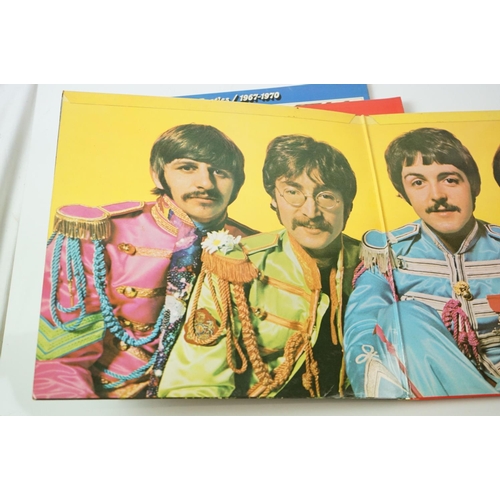 246 - Vinyl - The Beatles 3 LP's to include Sgt Pepper (PMC 7027) The Gramophone Co Ltd and Sold In UK to ... 