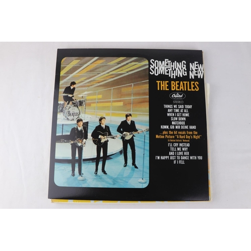 29 - Vinyl - The Beatles & Related 4 LP's to include 62-66, Magical Mystery Tour (Capitol 2835 detached b... 