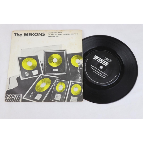 318 - PUNK - MEKONS - 2 RARE UK 1978 1ST PRESSING SINGLES. THEIR FIRST 2 CLASSIC PUNK SINGLES,1. NEVER BEE... 