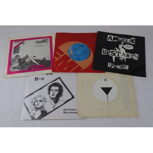 327 - PUNK - 5 RARE UK 1ST PRESSINGS 1979 PUNK SINGLES. 1. HELPLESS HUE - SID VICIOUS WAS INNOCENT (1979, ... 