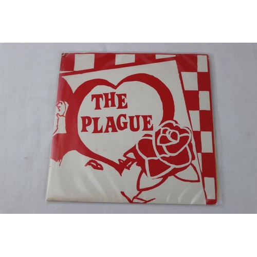 328 - PUNK / POWER POP - 4 RARE UK 1ST PRESSINGS 1979 PUNK / POWER POP SINGLES.  1. THE PLAGUE - IN LOVE (... 