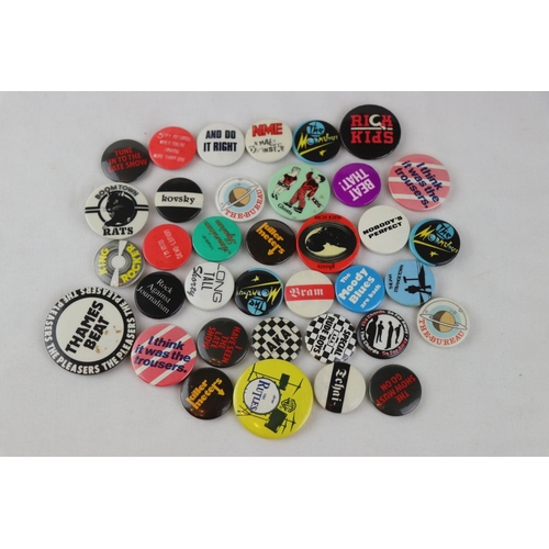 426 - PUNK / MOD REVIVAL ORIGINAL LATE 1970’S BADGES.  37 LATE 1970’S EARLY 1980’S ORIGINAL PUNK / MOD REV... 